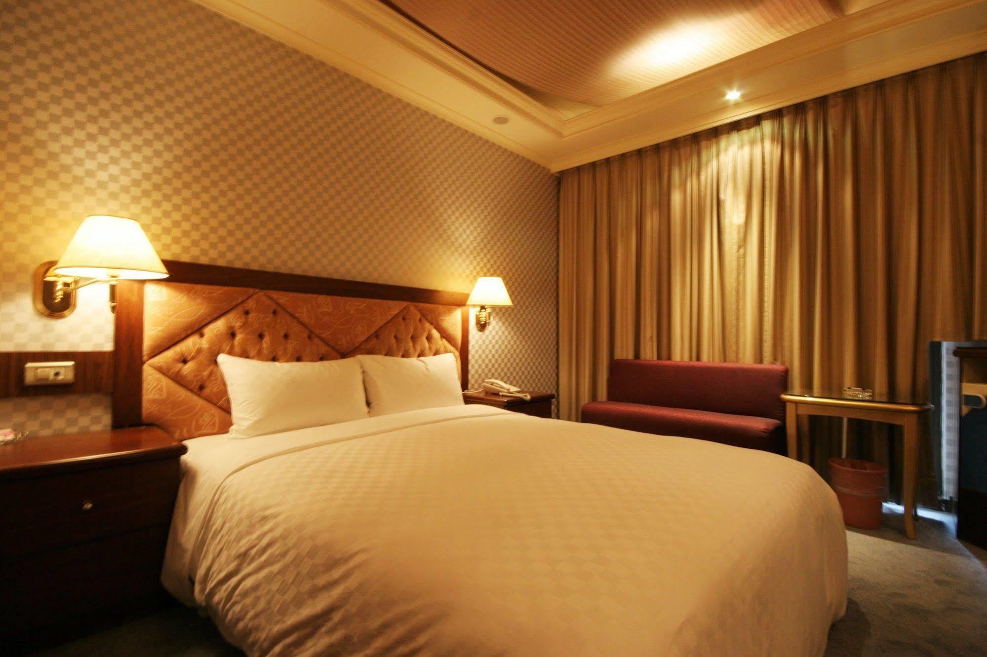 Good Life Hotel - Chunlai Taipei Exterior photo
